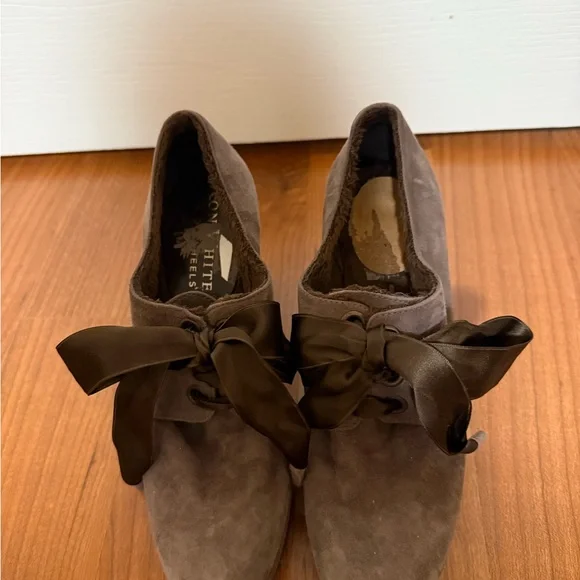 Ron white Harlowe Suede Bootie, made in Italy, size 5. - Picture 6 of 9